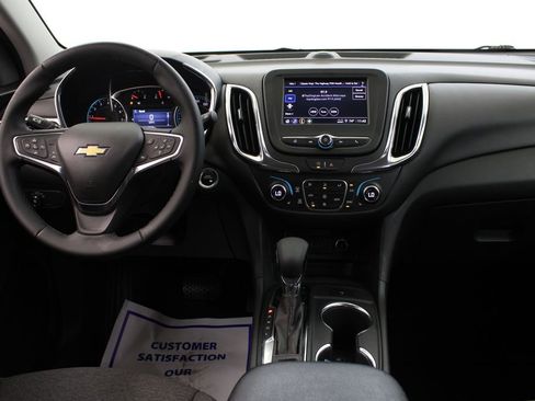 Used 2024 Chevrolet Equinox LT AWD/4WD image 9