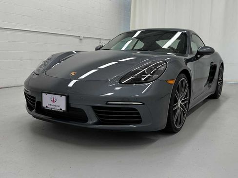 Used 2025 Porsche 718 Cayman image 4