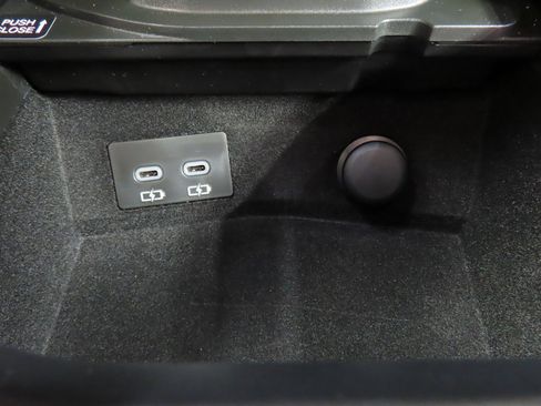 Used 2025 Lexus NX 300h AWD w/ Luxury Package image 56