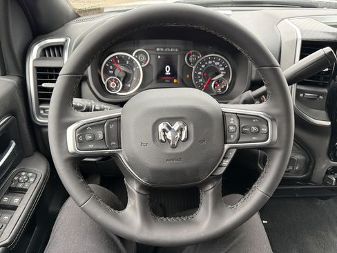 Used 2025 RAM 3500 Big Horn AWD/4WD image 18