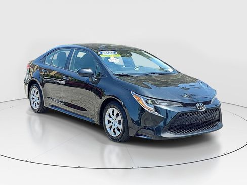 Used 2022 Toyota Corolla LE w/ Carpet Mat Package (TMS) FWD image 3