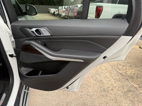 Used 2019 BMW X5 xDrive40i w/ Premium Package AWD/4WD image 15