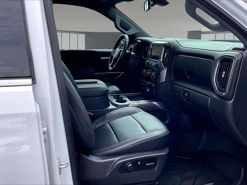 Used 2021 Chevrolet Silverado 1500 LTZ w/ LTZ Convenience Package II AWD/4WD image 31