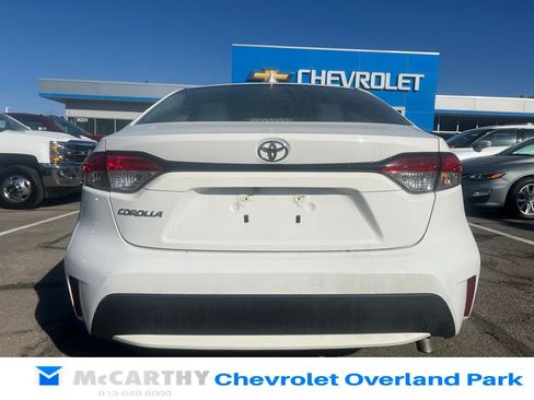 Used 2020 Toyota Corolla LE image 4