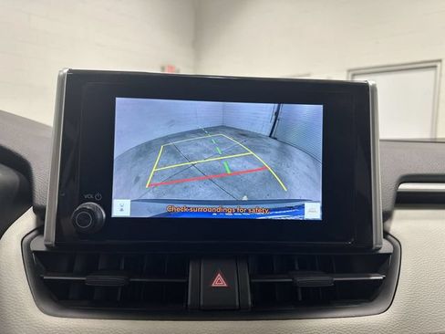 Used 2023 Toyota RAV4 XLE FWD image 21
