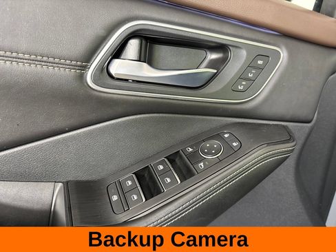 Used 2023 Nissan Rogue Platinum FWD image 12
