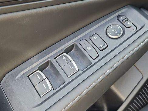 Certified 2025 Honda Accord Sport image 25