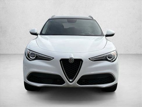 Used 2018 Alfa Romeo Stelvio Ti AWD/4WD image 2