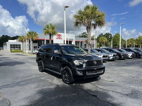 Used 2019 Toyota Sequoia TRD Sport AWD/4WD image 2