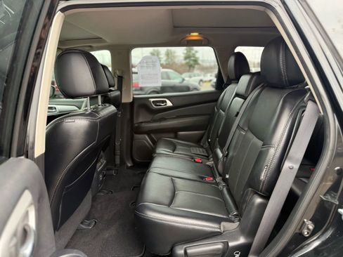 Used 2018 Nissan Pathfinder SL w/ SL Premium Package image 14