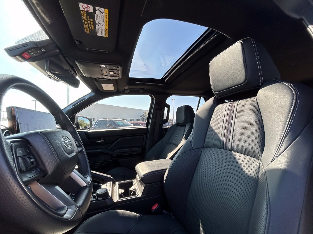 Certified 2025 Toyota 4Runner Limited AWD/4WD image 12