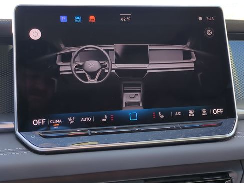 New 2025 Volkswagen Tiguan SE image 12