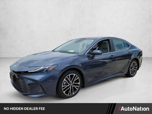 Used 2026 Toyota Camry XLE FWD image 1