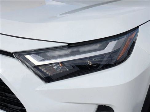 Used 2023 Toyota RAV4 AWD Hybrid image 6