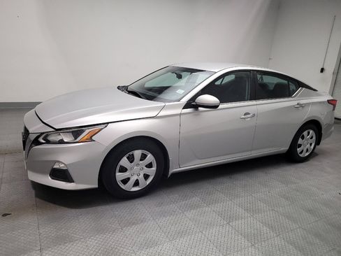 Used 2019 Nissan Altima 2.5 S FWD image 2