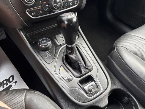 Used 2021 Jeep Cherokee Latitude Lux AWD/4WD image 18