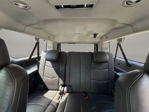 Used 2020 Cadillac Escalade ESV Luxury AWD/4WD image 29