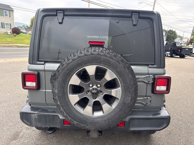 Used 2019 Jeep Wrangler Unlimited Sahara w/ Cold Weather Group AWD/4WD image 7