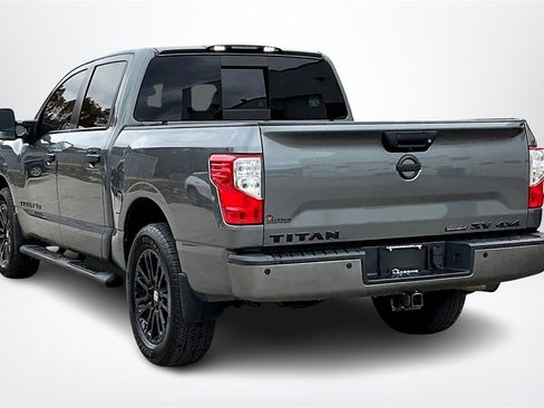 Used 2018 Nissan Titan PRO-4X image 4
