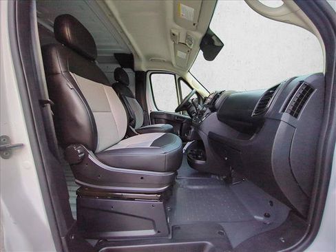 Used 2025 RAM ProMaster 2500 w/ Convenience Group FWD image 19