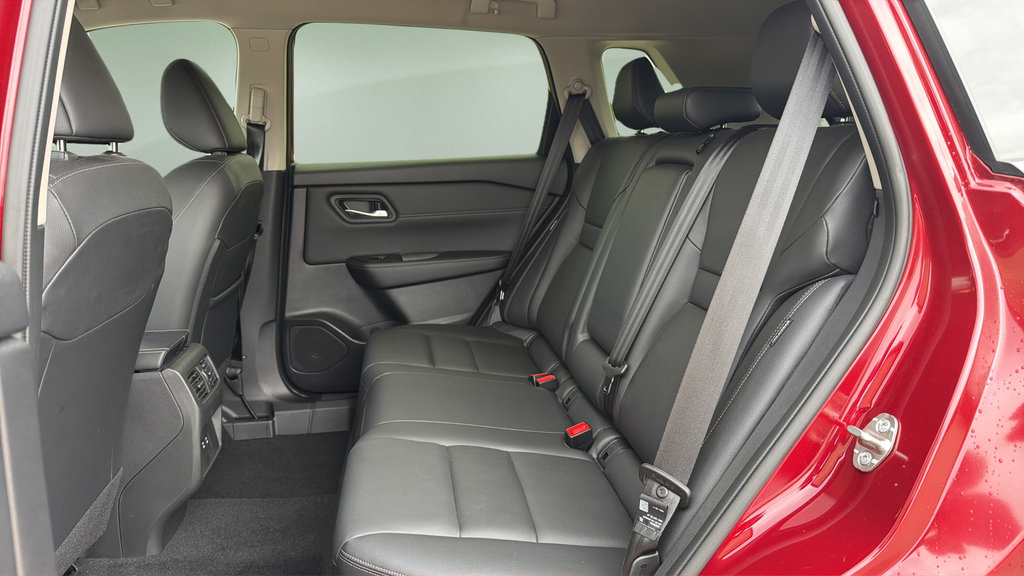 Certified 2024 Nissan Rogue SL AWD/4WD image 17