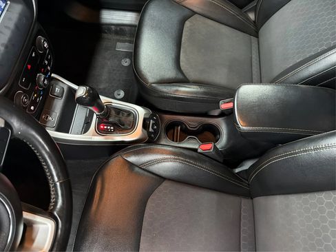 Used 2019 Jeep Compass Latitude w/ Cold Weather Group FWD image 28