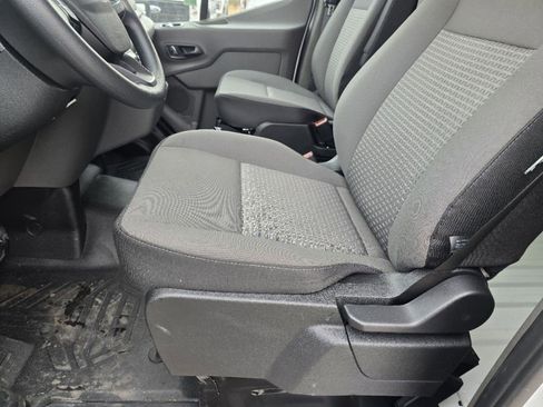 Used 2024 Ford E-Transit 148 High Roof image 30