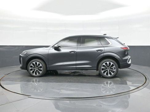 New 2026 Audi Q3 quattro 2.0T AWD/4WD image 4
