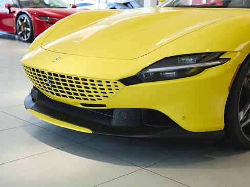 Used 2025 Ferrari Roma Spider RWD image 32