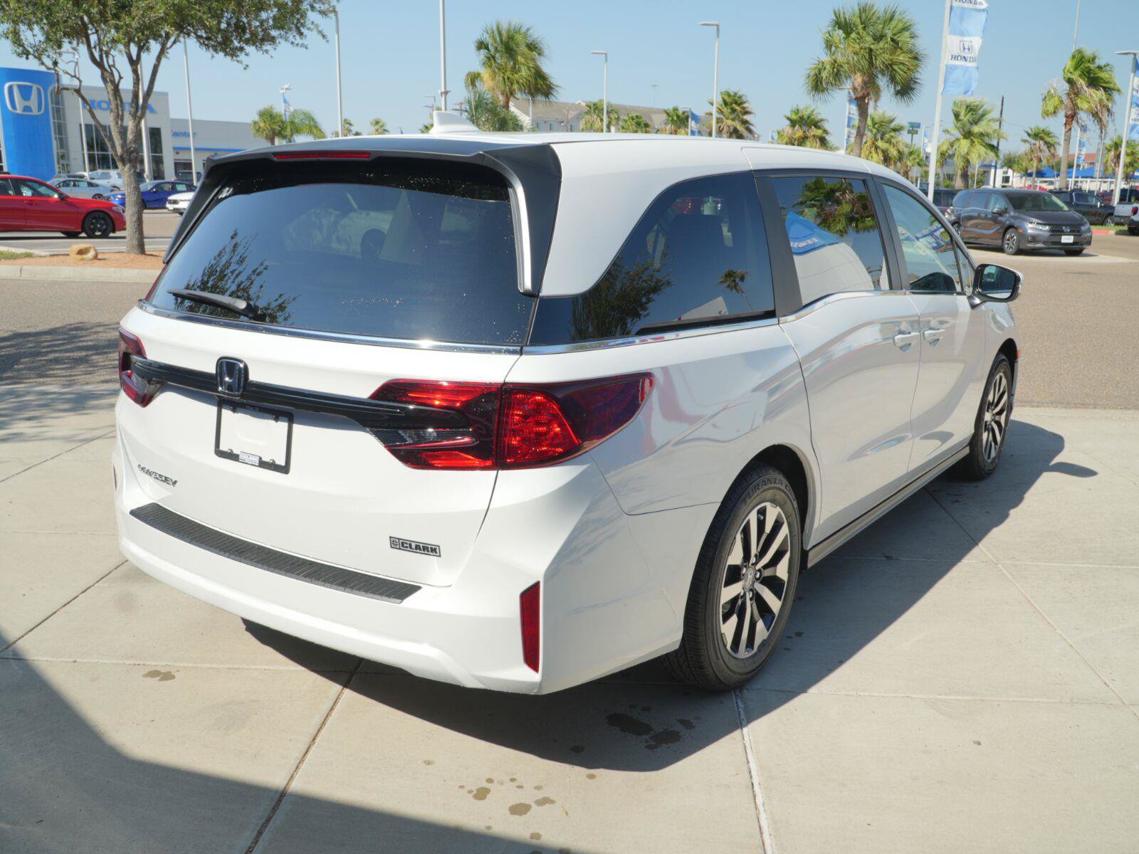 New 2026 Honda Odyssey EX-L image 5