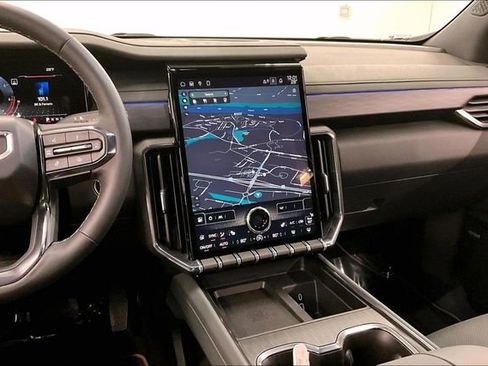 Used 2025 GMC Acadia AT4 image 7