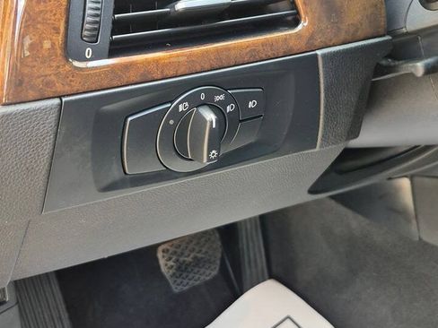 Used 2006 BMW 325i Sedan RWD image 36