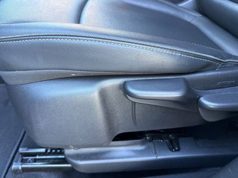 Used 2024 Buick Encore GX Sport Touring image 14