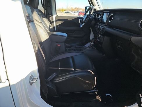 Used 2023 Jeep Wrangler Unlimited Sahara w/ Cold Weather Group image 5