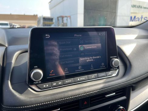 Used 2025 Nissan Rogue SV FWD image 20