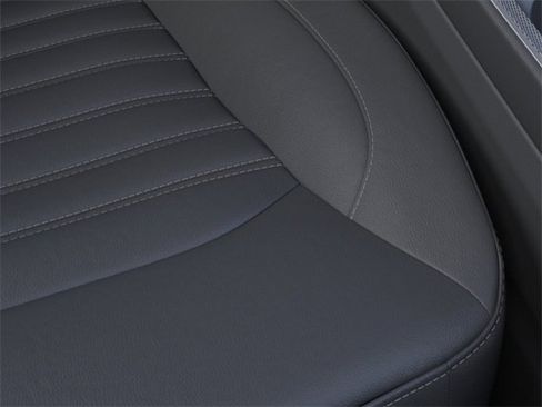 Used 2023 Ford Edge SEL w/ Convenience Package image 16