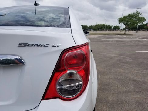 Used 2015 Chevrolet Sonic LT FWD image 21
