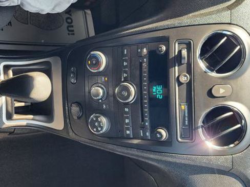 Used 2010 Chevrolet HHR LS FWD image 19