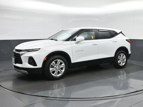 Used 2021 Chevrolet Blazer LT AWD/4WD image 3