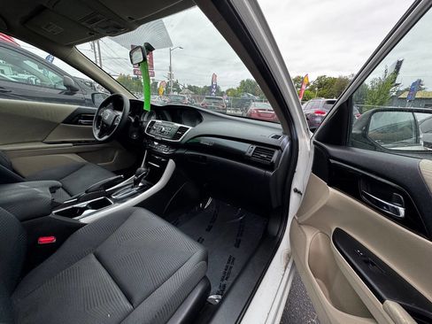 Used 2016 Honda Accord LX image 9