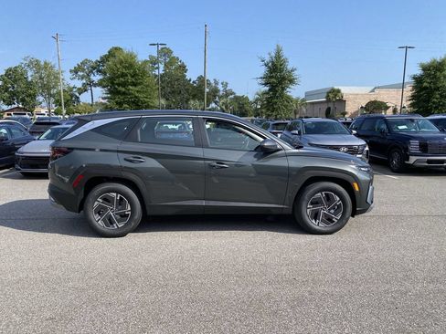 New 2026 Hyundai Tucson Blue SE FWD image 9