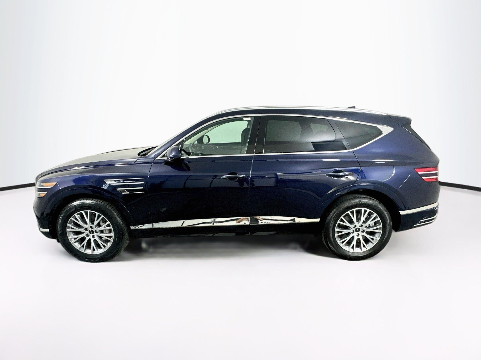 Used 2025 Genesis GV80 2.5T Standard AWD/4WD image 4