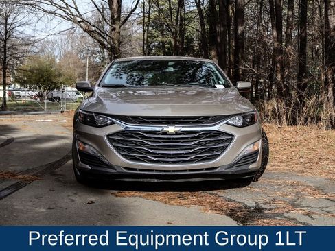 Used 2024 Chevrolet Malibu LT image 2