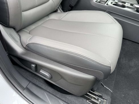 New 2026 Subaru Outback Limited AWD/4WD image 9
