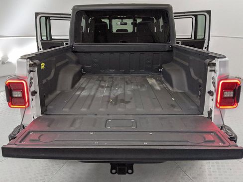 Used 2020 Jeep Gladiator Sport w/ Quick Order Package 24S AWD/4WD image 7