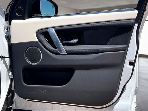 Certified 2025 Land Rover Discovery Sport S AWD/4WD image 18