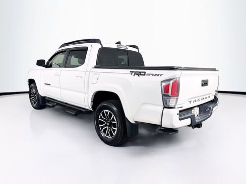 Used 2022 Toyota Tacoma TRD Sport w/ Technology Package image 7
