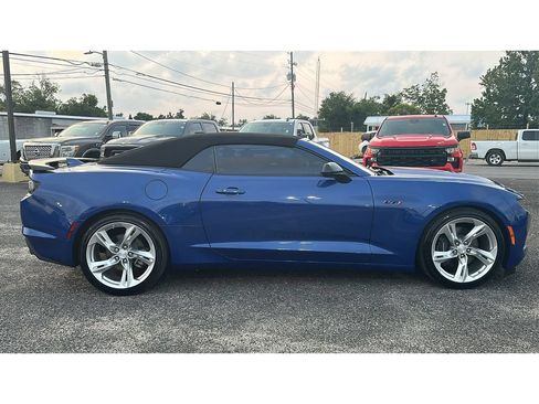 Used 2021 Chevrolet Camaro LT RWD image 6