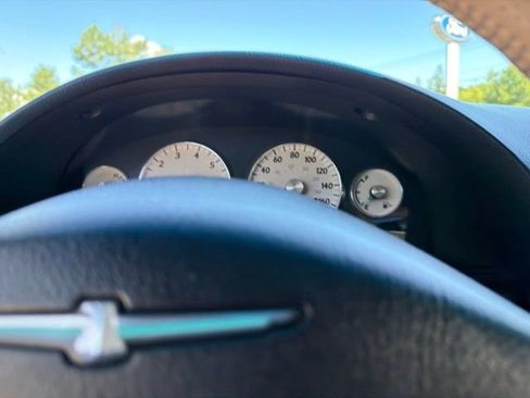 Used 2005 Ford Thunderbird RWD image 15