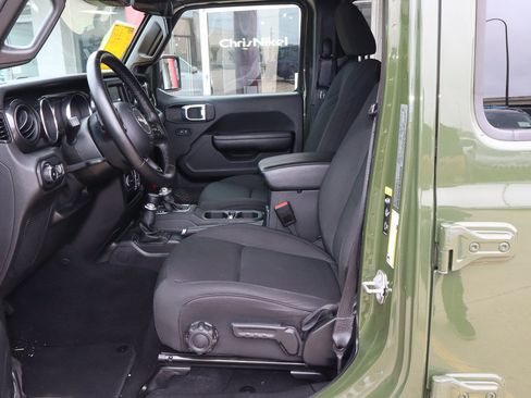 Used 2021 Jeep Wrangler Unlimited Sport AWD/4WD image 7